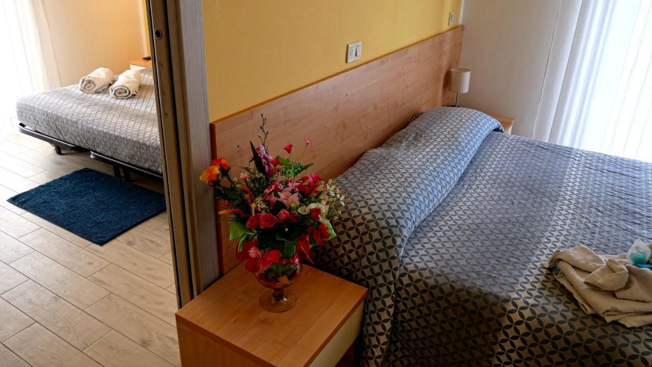 Hotel Frida Rimini Extérieur photo